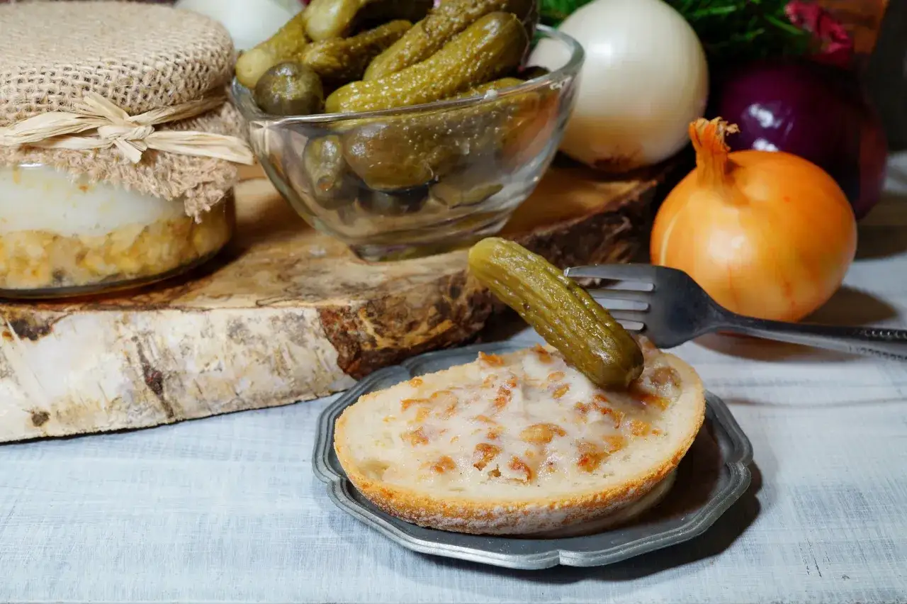 Zdjęcie Jak zrobić dobry smalec na stół wiejski – tradycyjne przepisy i porady