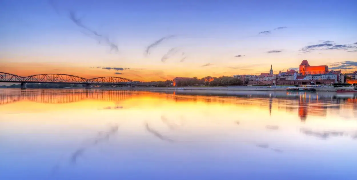 Zdjęcie Wschód słońca w Toruniu: godziny, długość dnia i piękne widoki