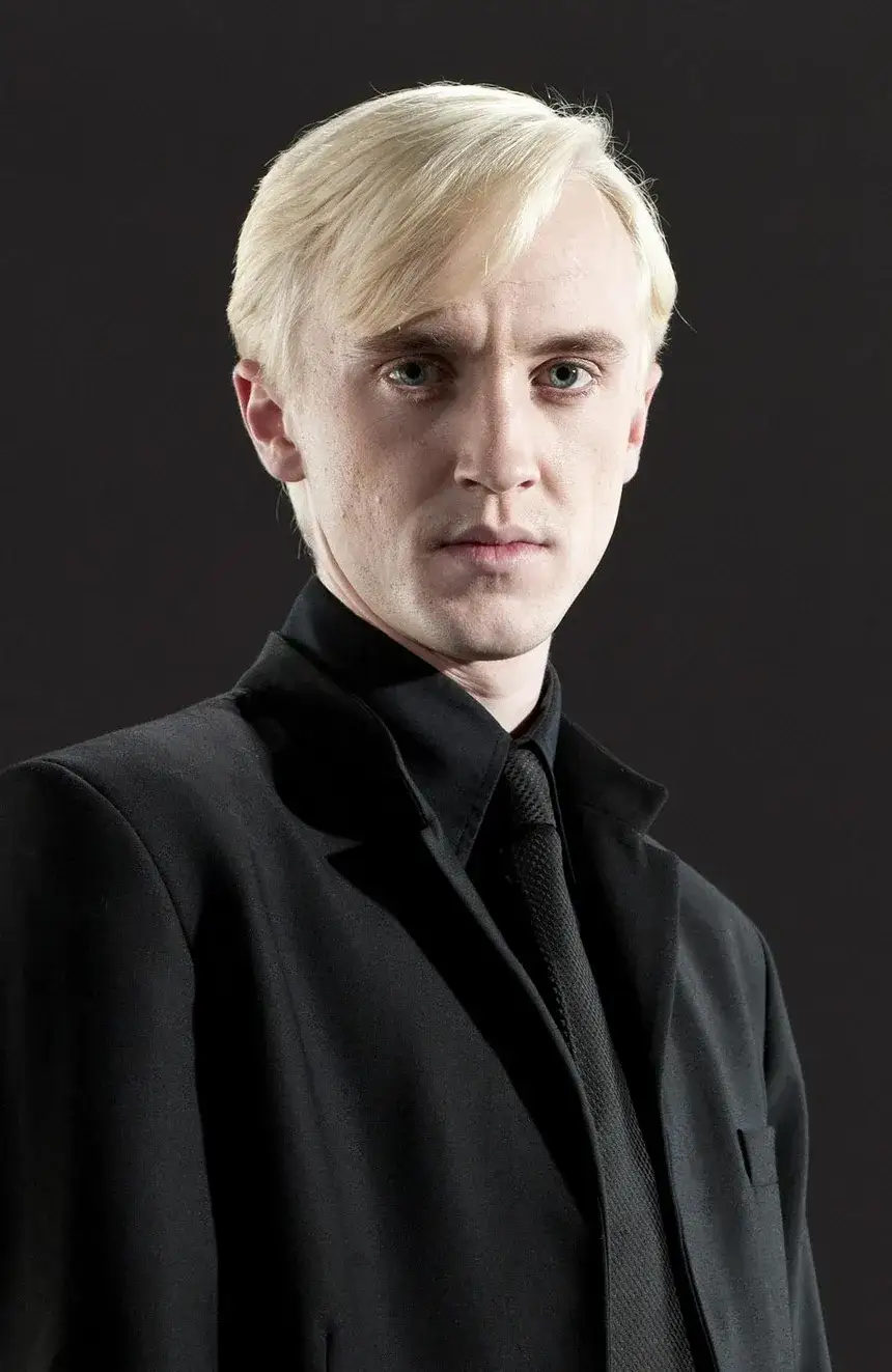 Zdjęcie Świeczka o zapachu Draco Malfoy – tajemnicze aromaty z Harry'ego Pottera