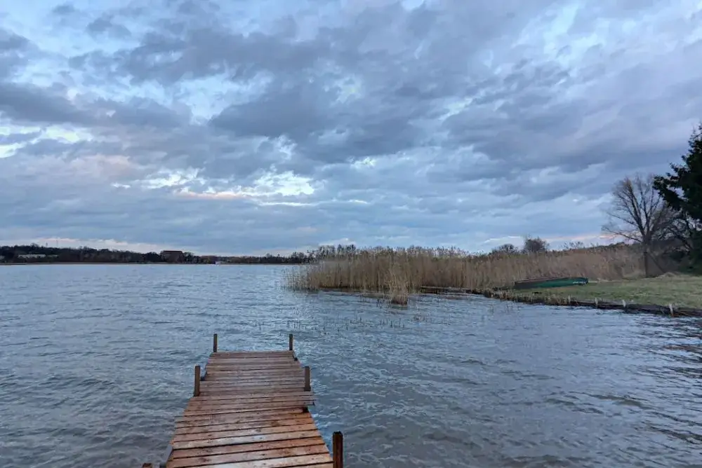 Zdjęcie Jezioro Dolskie Wielkie: Odkryj piękno, ryby i rekreację w Wielkopolsce