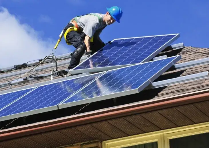 Zdjęcie Ile paneli potrzebnych do instalacji 4 kW? Poznaj kluczowe informacje