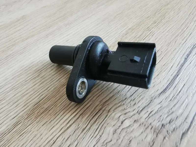 Zdjęcie Uszkodzony czujnik położenia wału: objawy w silniku diesel, które musisz znać