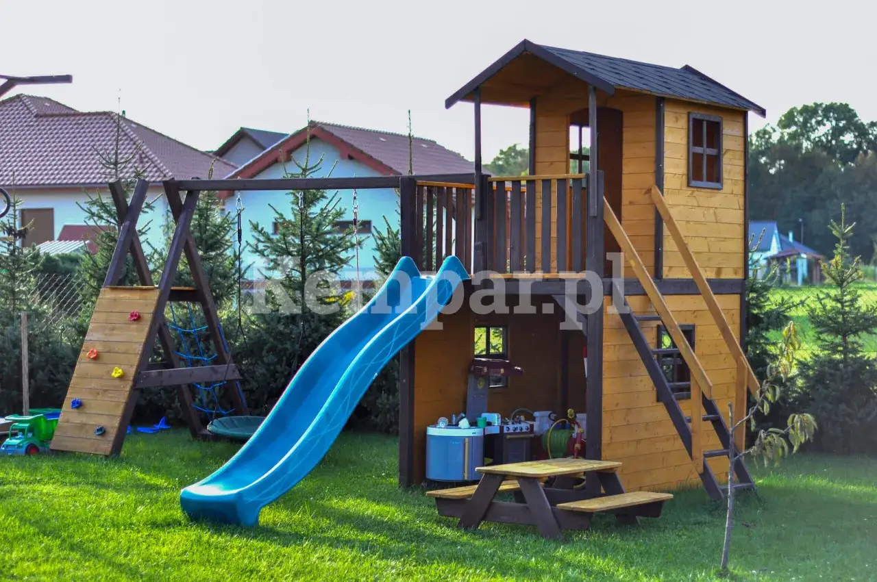 Zdjęcie Czym pomalować plac zabaw, aby uniknąć szybkiego niszczenia?