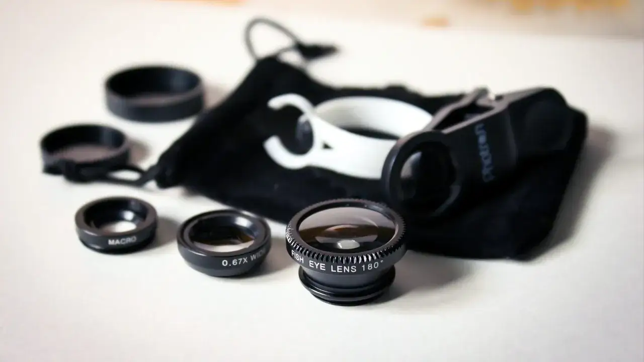 Zdjęcie Jak wybrać idealny obiektyw do telefonu, by poprawić zdjęcia?