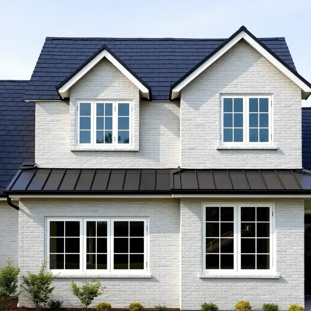 Zdjęcie Czarny dach, białe okna – jak wybrać idealną elewację dla domu?