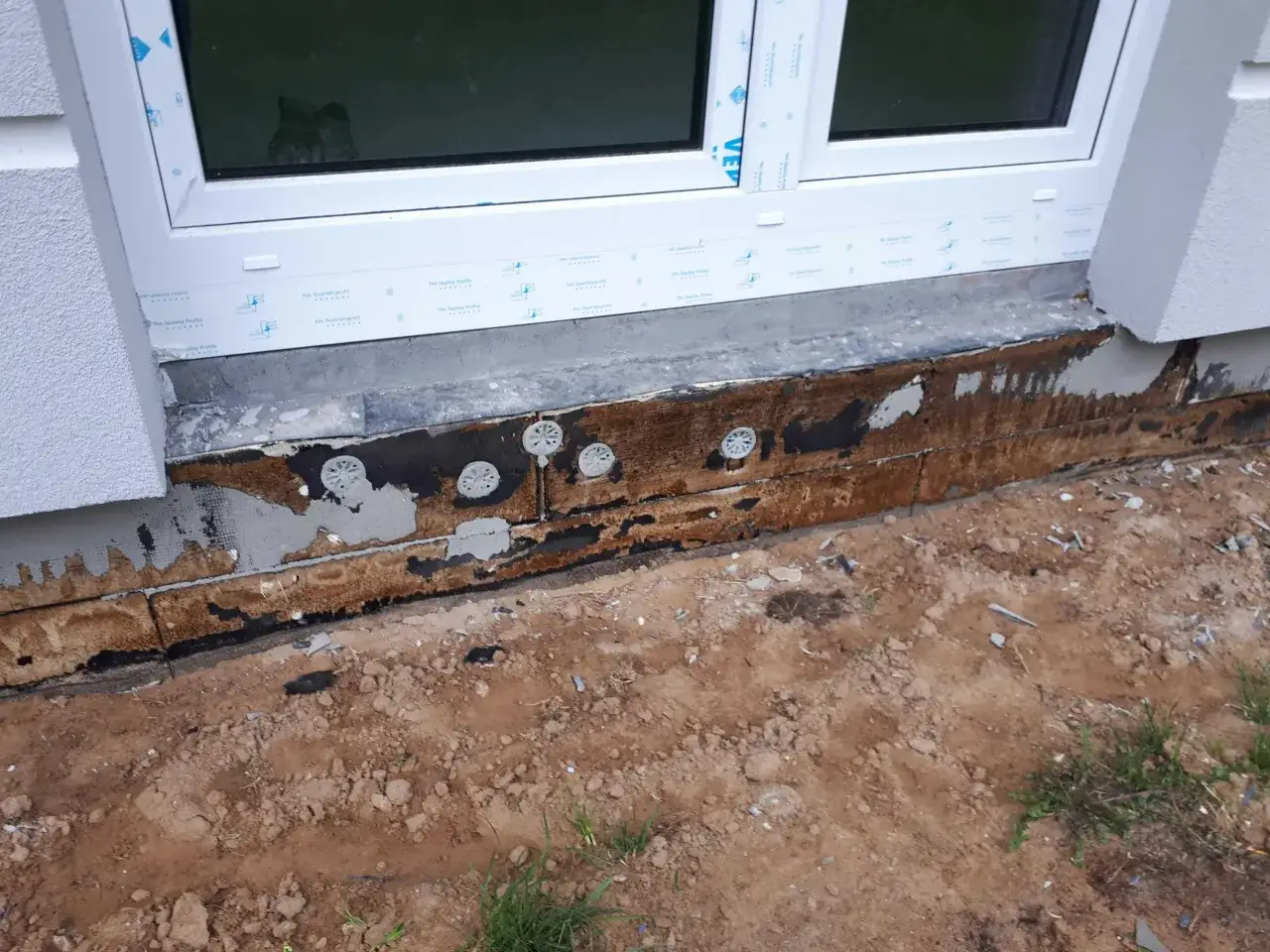 Zdjęcie Najlepszy klej do styropianu na elewacji – opinie z forum budowlanego