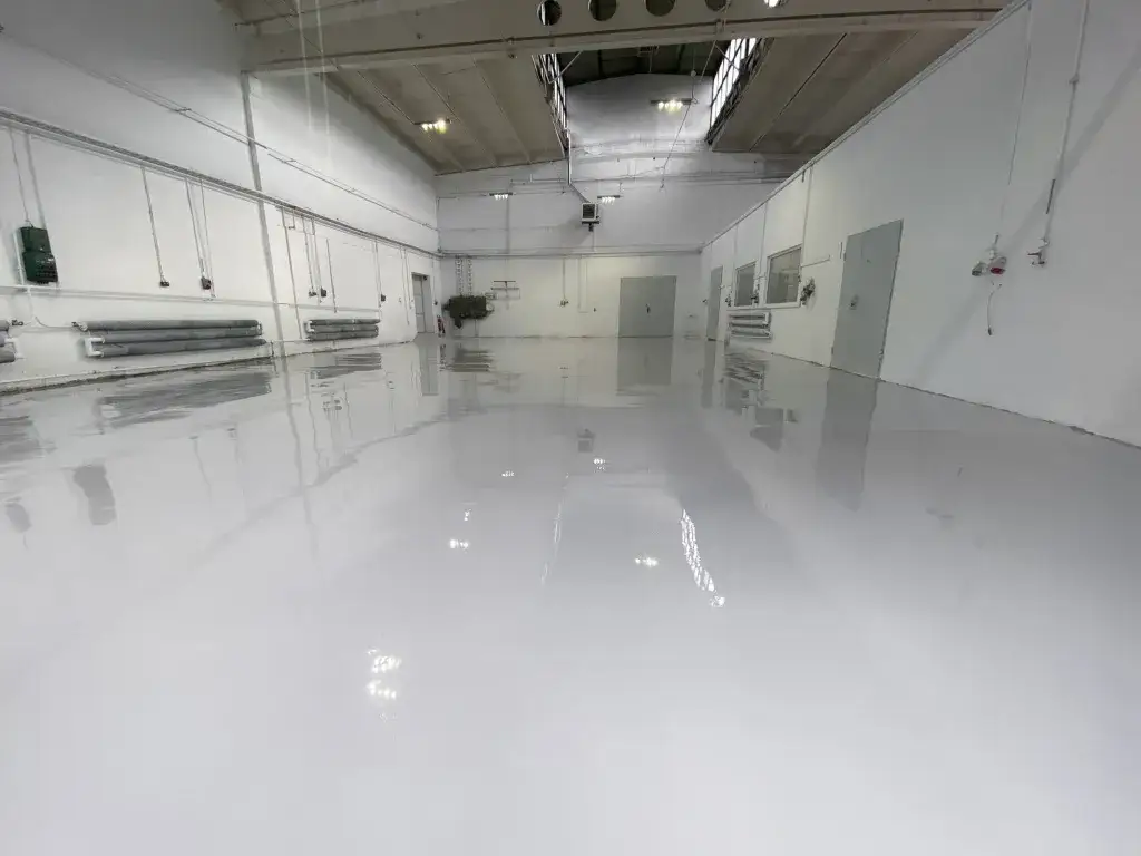 Zdjęcie  Posadzki żywiczne - ceny za m2 i rodzaje żywic