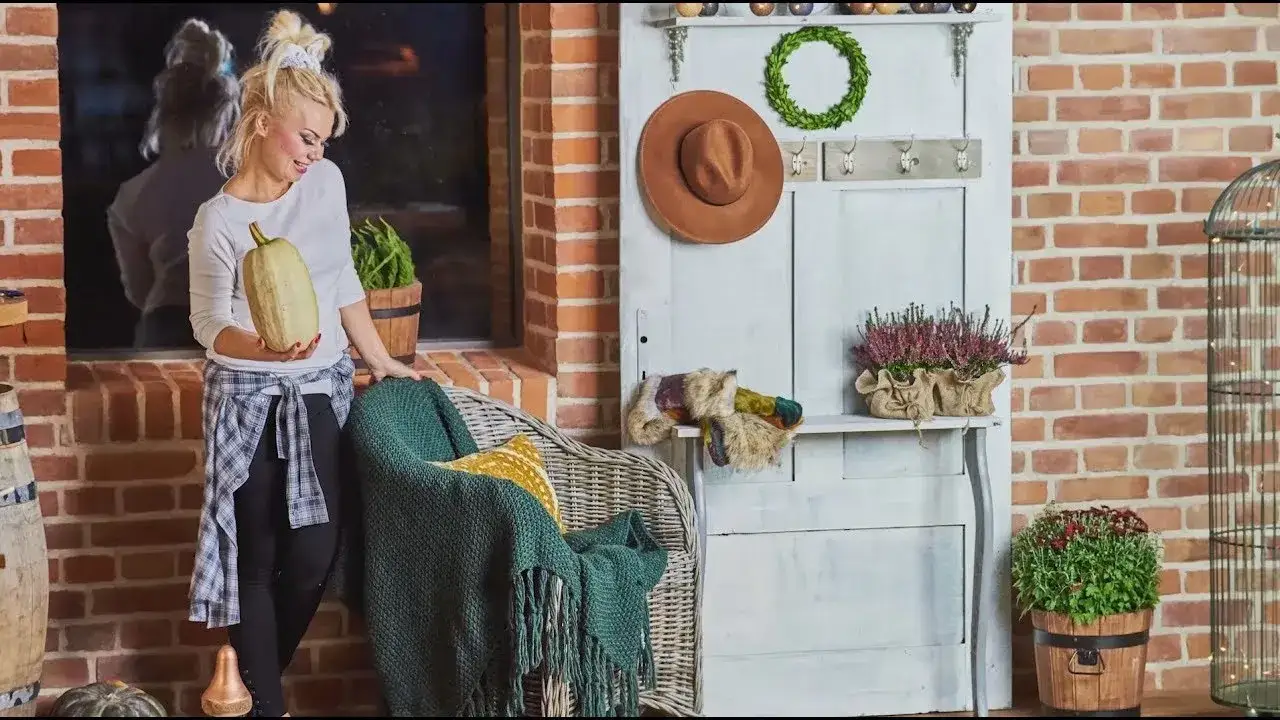 Zdjęcie Jak wykorzystać stare drzwi w ogrodzie - kreatywne pomysły na DIY