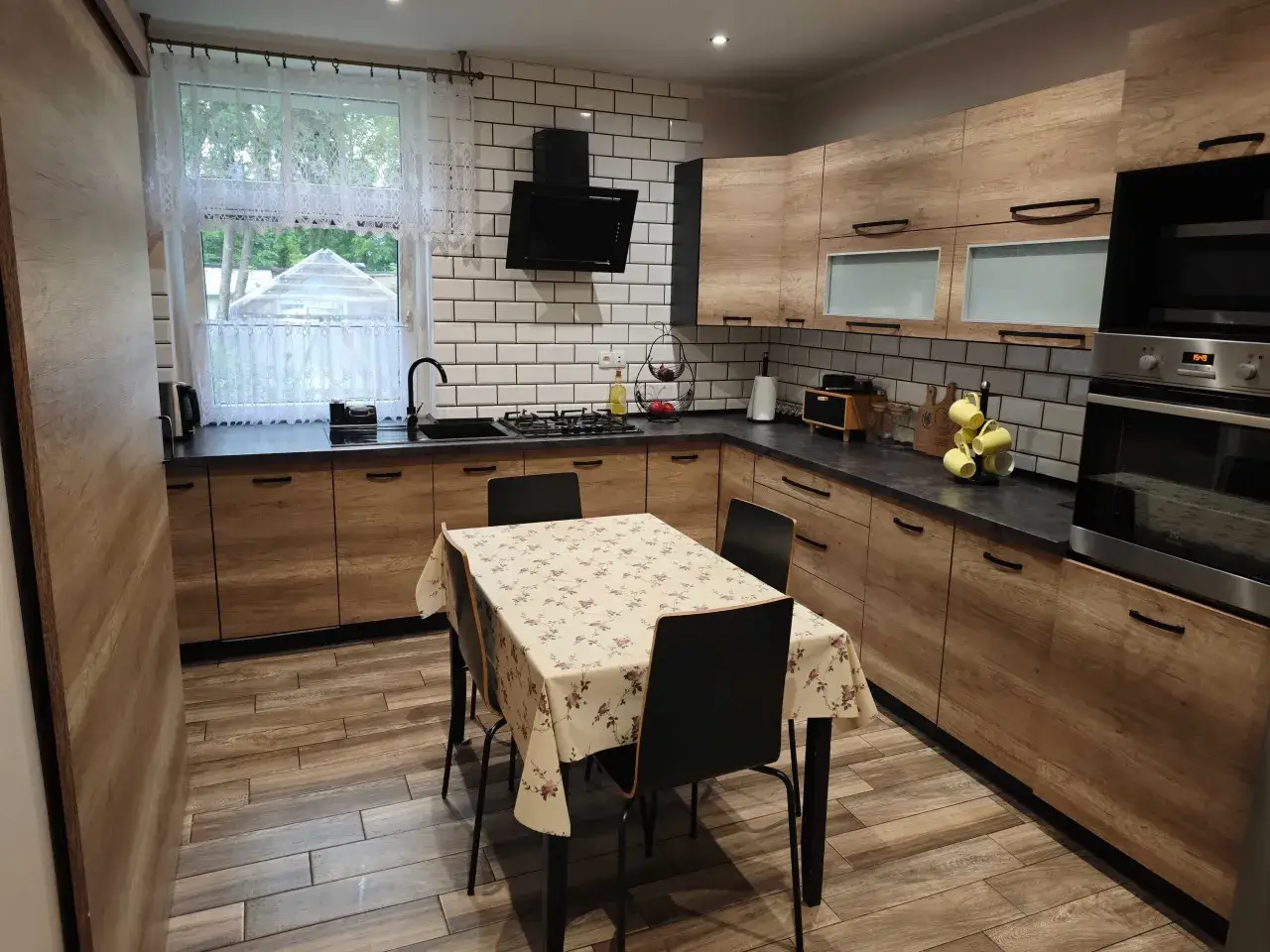 Zdjęcie OLX Jeziora Wielkie - najlepsze oferty nieruchomości i mebli