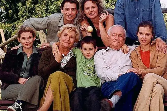 Zdjęcie Kto ubiera aktorów w m jak miłość i jak powstają ich niezapomniane kostiumy