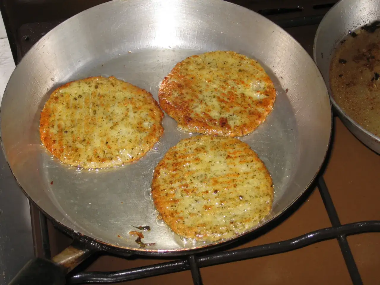 Zdjęcie Co do placków ziemniaczanych? Sprawdzone przepisy i najlepsze dodatki