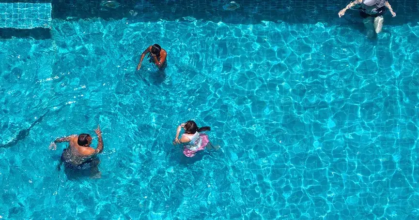 Zdjęcie Jak iść na basen w hotelu i uniknąć najczęstszych błędów