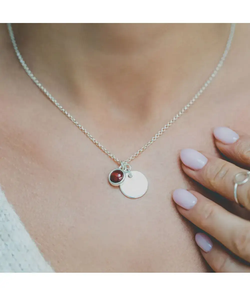 Zdjęcie Idealna długość łańcuszka na komunię - uniknij nietrafionego wyboru