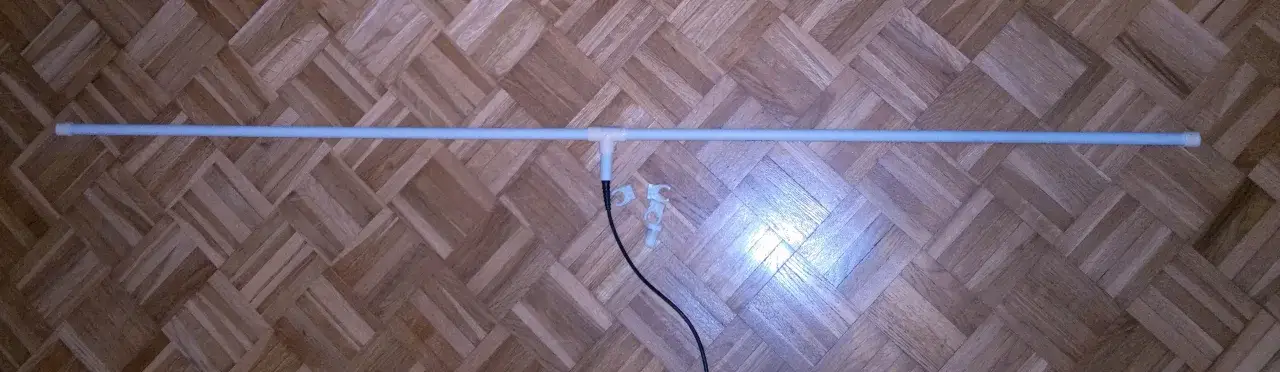 Zdjęcie Jak łatwo zbudować antenę radiową FM i poprawić odbiór sygnału