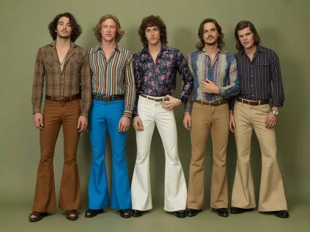 Zdjęcie Styl lat 70.: Jak nosić retro i wyglądać modnie, nie jak w przebraniu?