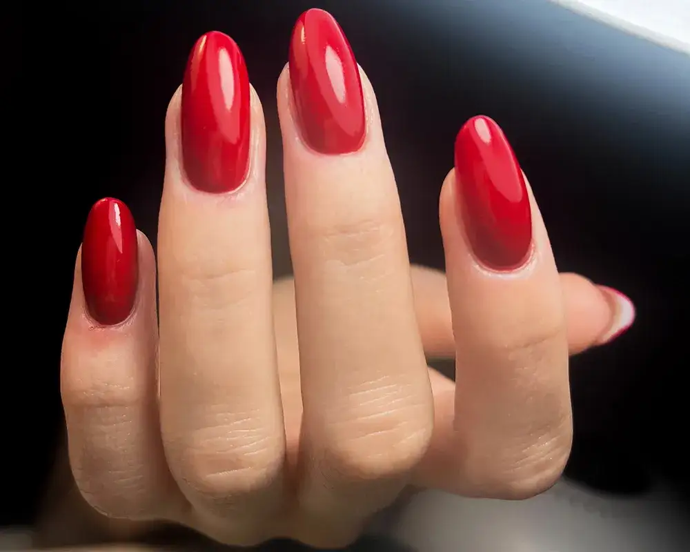 Zdjęcie Ile trzyma manicure? Odkryj trwałość różnych rodzajów stylizacji