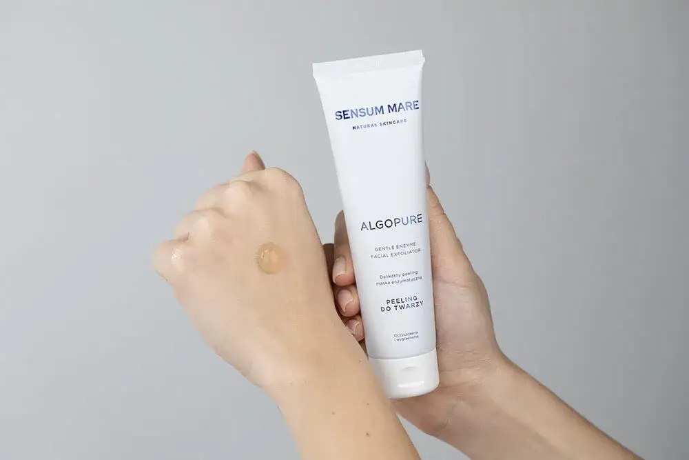 Zdjęcie Jaki peeling do cery naczynkowej? Bezpieczne opcje dla wrażliwej skóry