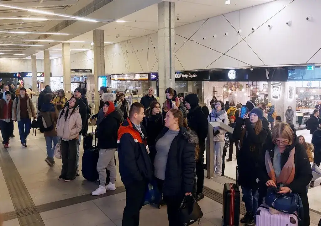 Zdjęcie Jak szybko i tanio dojechać z dworca na lotnisko Katowice? Sprawdź najlepsze opcje!
