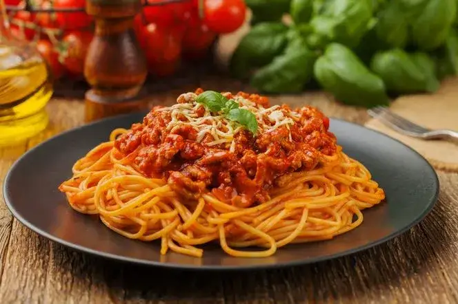 Zdjęcie Tradycyjne włoskie spaghetti: odkryj autentyczne przepisy i smaki