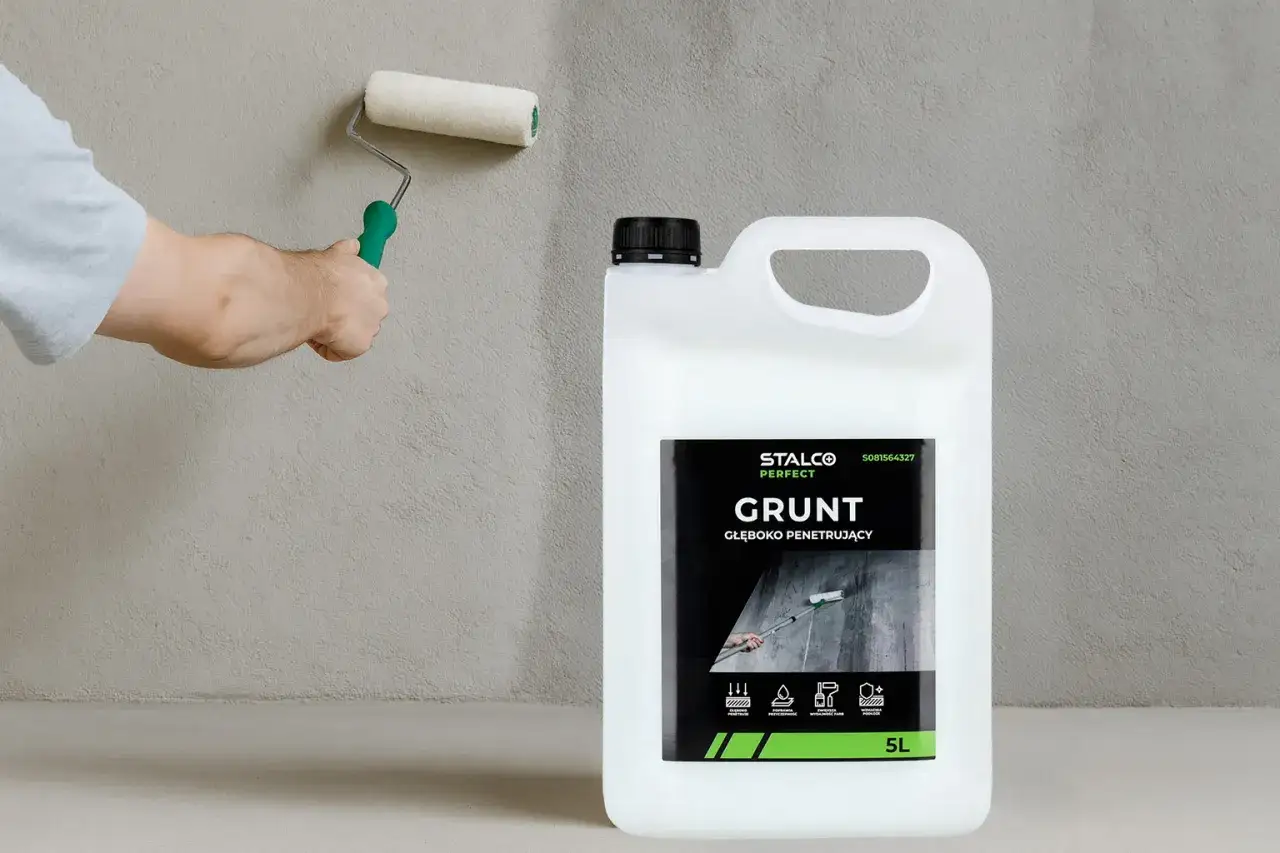 Zdjęcie Czym nakładać grunt? Najlepsze metody i narzędzia do malowania