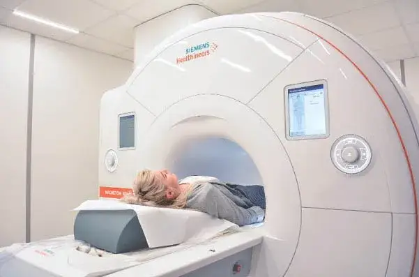 Zdjęcie Czy można mieć hybrydy na rezonansie magnetycznym: ważne informacje