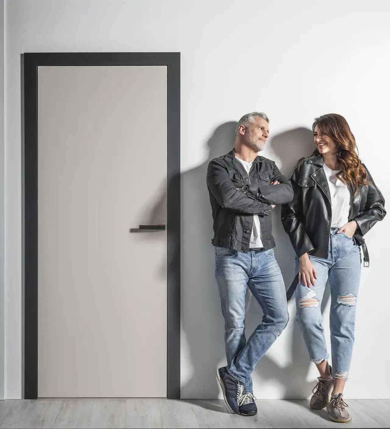 Zdjęcie Jaki otwór pod drzwi 70 z ościeżnicą regulowaną? Kluczowe wymiary do instalacji