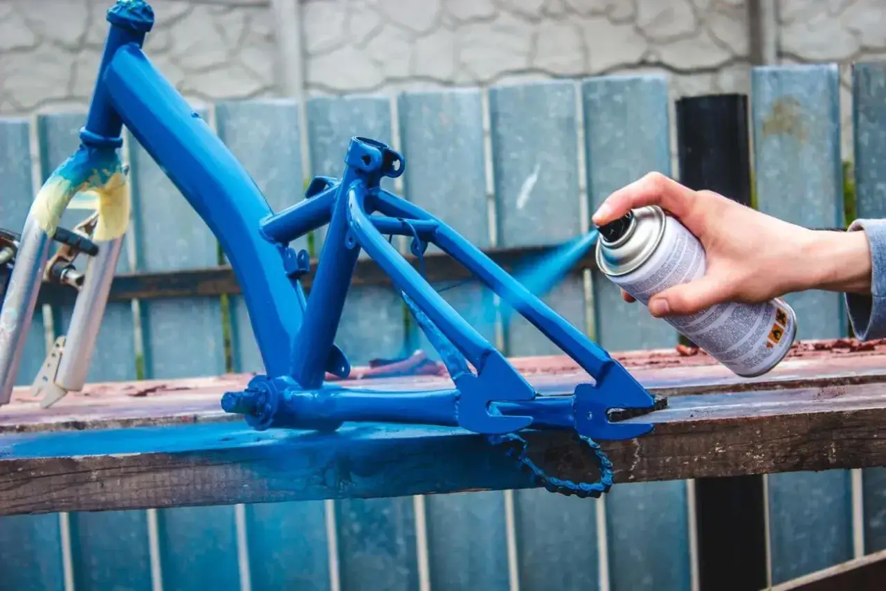 Zdjęcie Jak i czym pomalować rower, aby farba trzymała się długo i wyglądała profesjonalnie