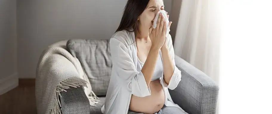Zdjęcie Skuteczne sposoby na ból gardła w ciąży - bezpieczne i naturalne metody