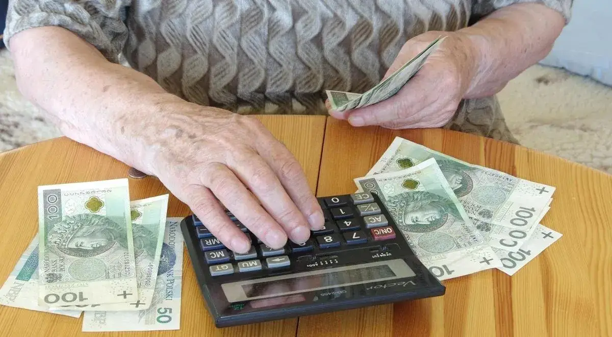 Zdjęcie Ile wynosi najniższa renta rodzinna w Polsce? Sprawdź aktualną kwotę i zmiany