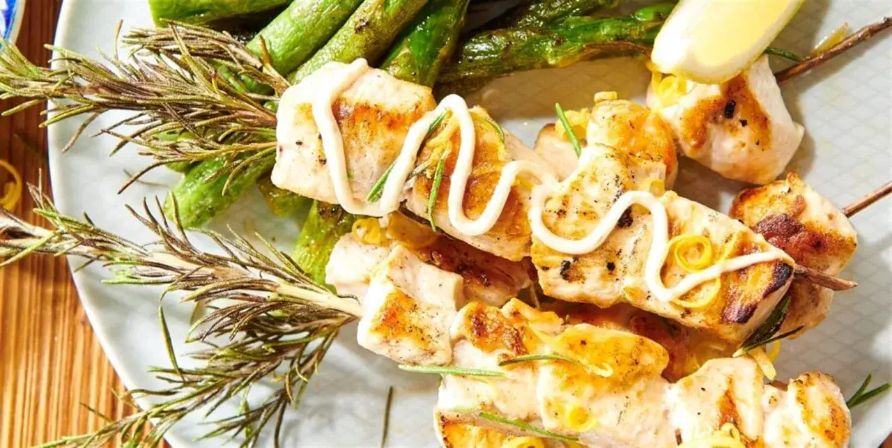 Zdjęcie Co zamiast patyczków do szaszłyków? Zaskakujące alternatywy, które musisz znać