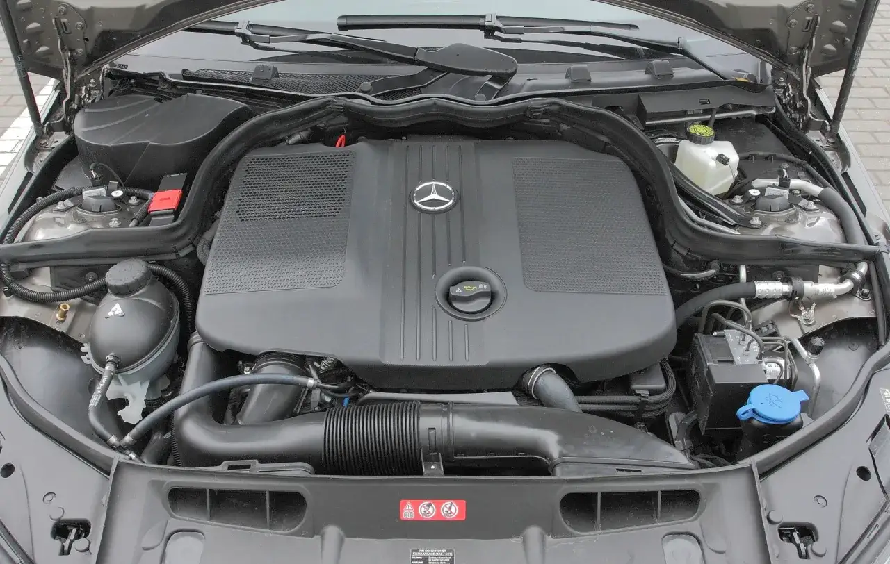 Zdjęcie Mercedes W204 jaki silnik do gazu - uniknij kosztownych błędów