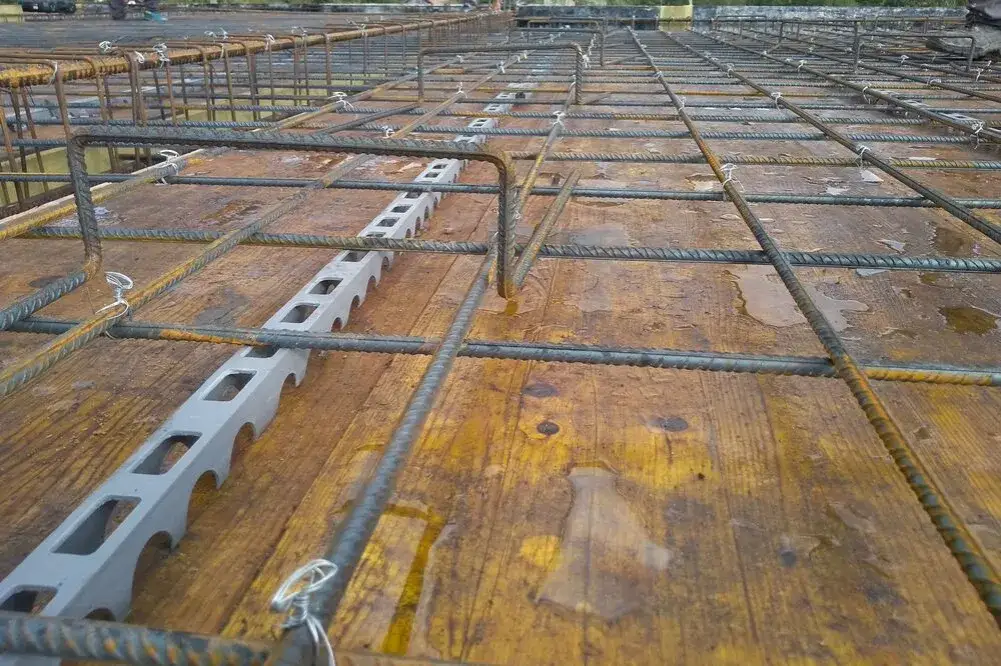 Zdjęcie Podkładki betonowe pod zbrojenie - Klucz do solidnej konstrukcji
