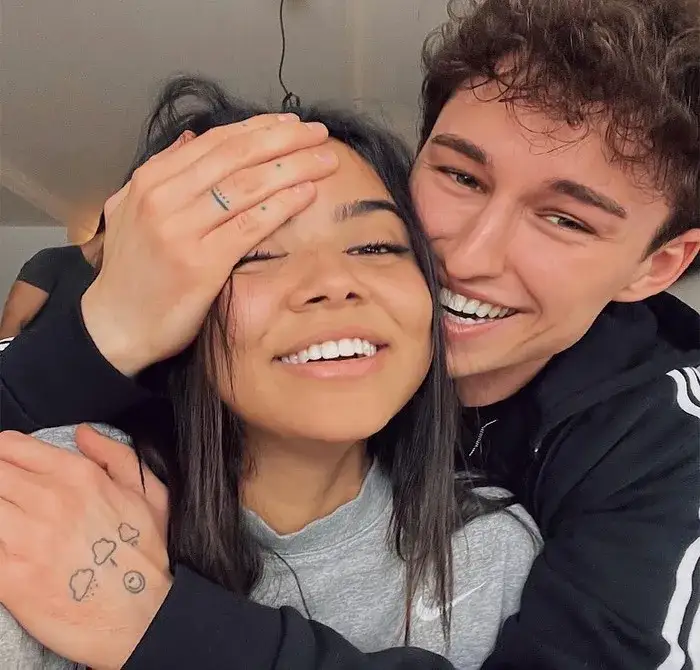 Zdjęcie Z kim jest Lexy? Odkryj jej tajemnice miłosne i przeszłość