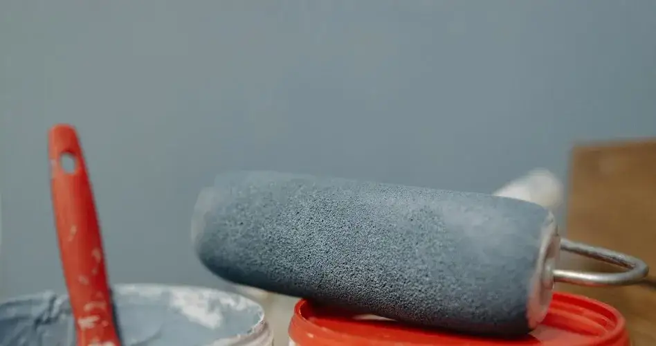 Zdjęcie Jak malować ściany farbą magnetyczną, aby uniknąć najczęstszych błędów