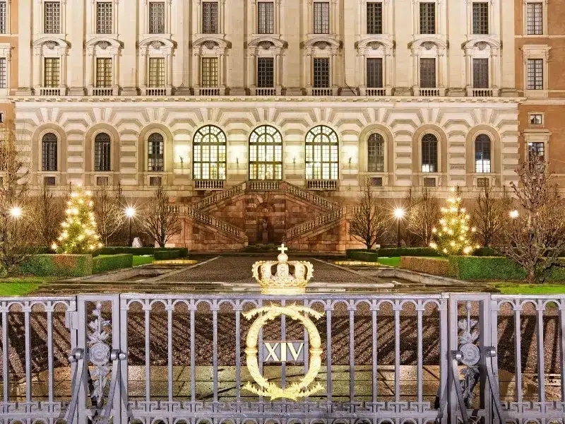 Zdjęcie Zamek królewski w Sztokholmie: Historia, atrakcje i porady dla odwiedzających