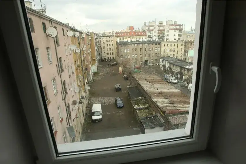 Zdjęcie Ile trzeba zarabiać aby dostać mieszkanie komunalne w twoim mieście?