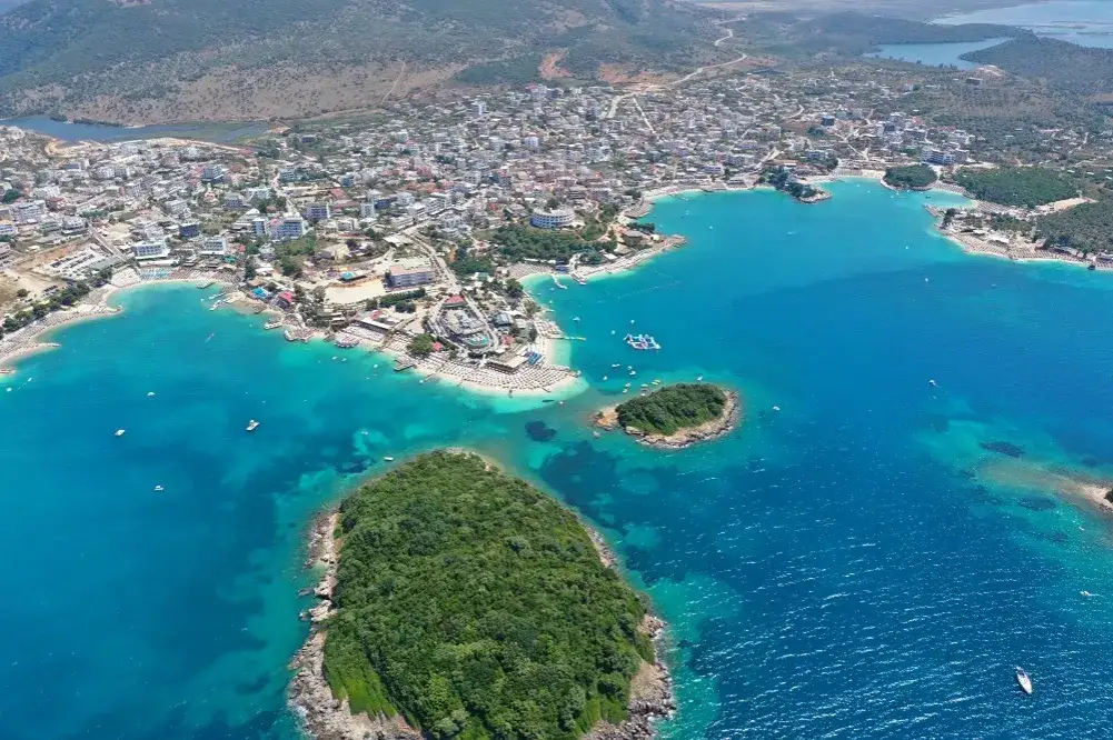 Zdjęcie Najlepsze atrakcje w Ksamil, które musisz zobaczyć i doświadczyć