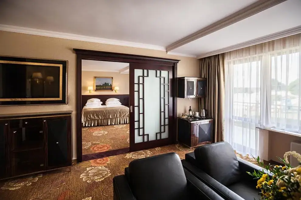 Zdjęcie Hotel Gołębiewski Mikołajki - 4 gwiazdki i wysoki standard usług