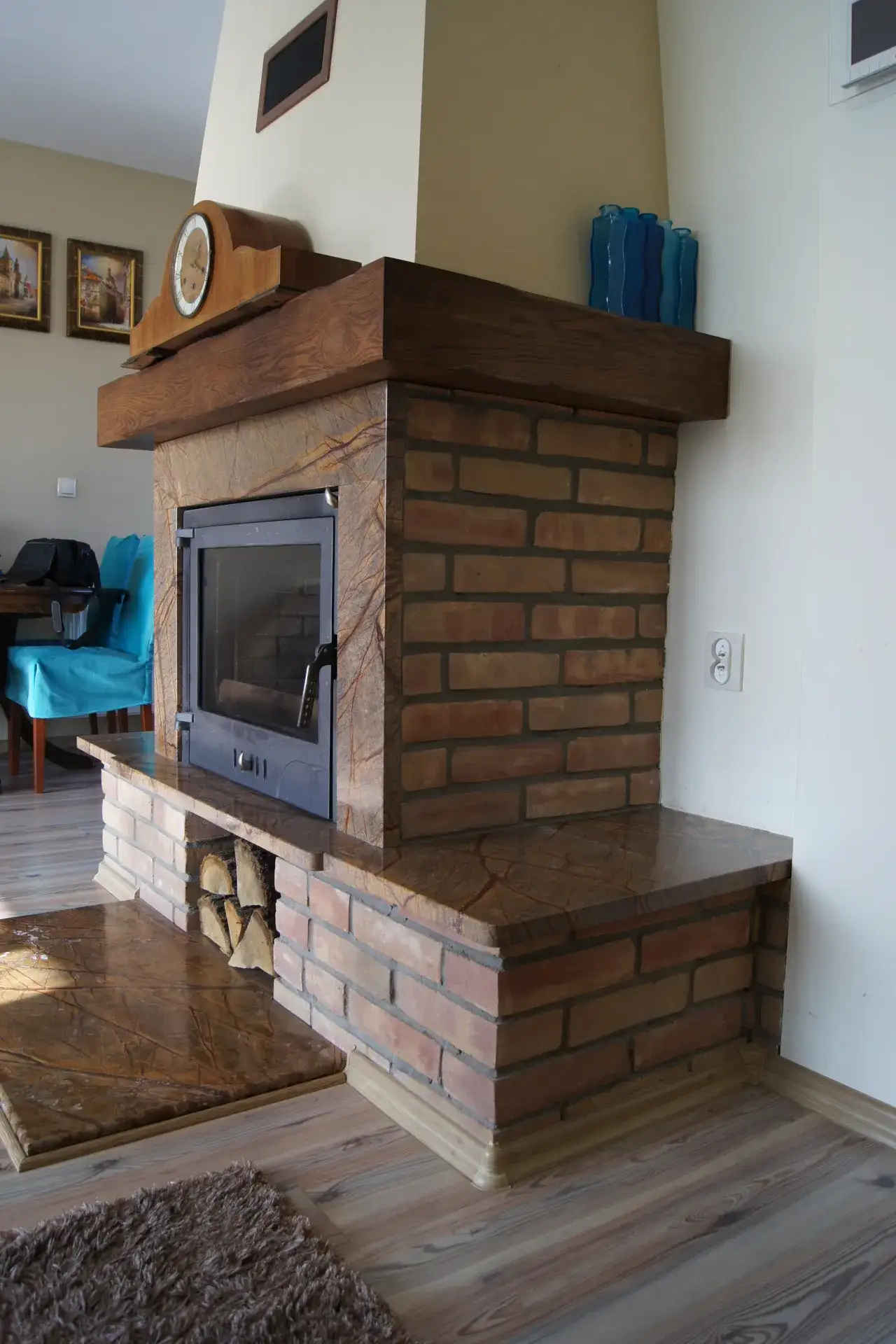 Zdjęcie Jak zbudować kominek z cegły krok po kroku – praktyczny poradnik dla początkujących