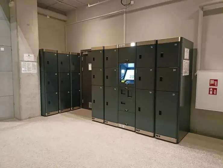 Zdjęcie Ile kosztuje przechowalnia bagażu na dworcu? Sprawdź ceny i usługi