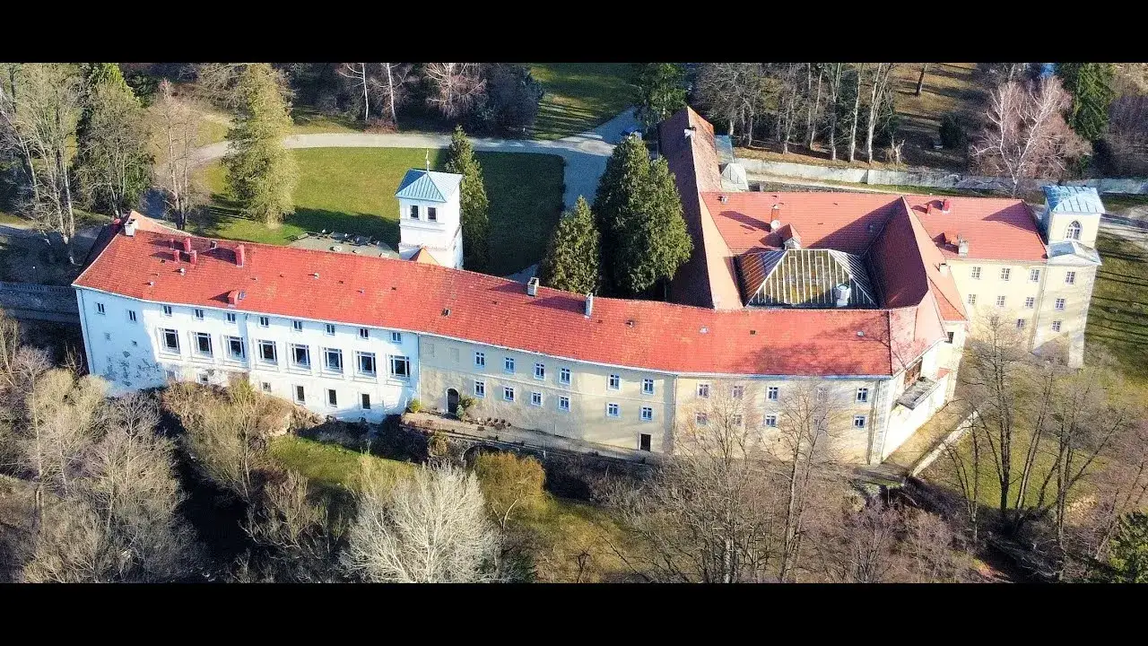 Zdjęcie Trzebieszowice koło Lądka-Zdroju w Sudetach: atrakcje i tajemnice zamku