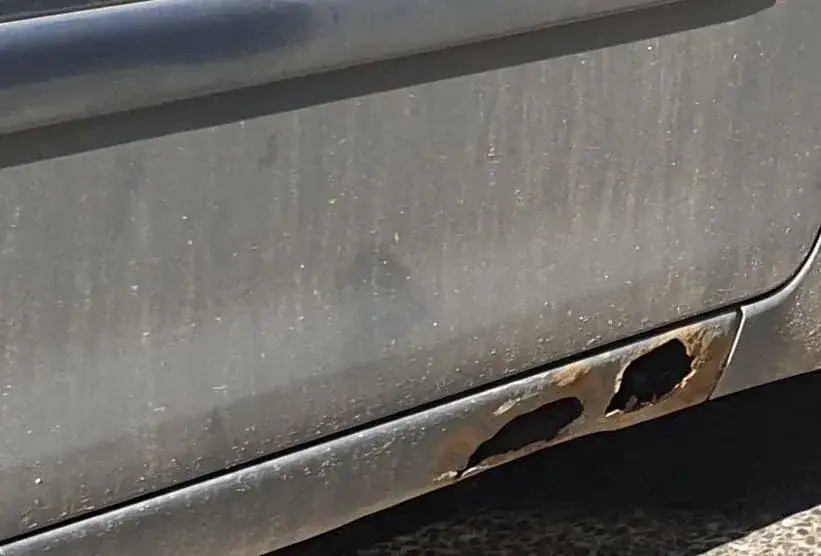 Zdjęcie Jak załatać dziurę w karoserii - uniknij kosztownych napraw