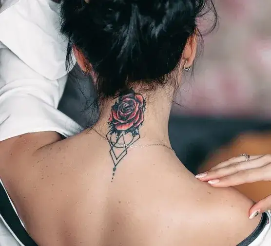 Zdjęcie Tatuaż huśtawka znaczenie: emocje, wspomnienia i symbolika straty