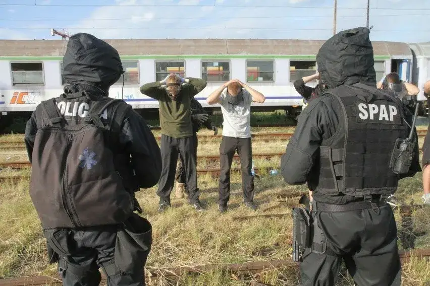 Zdjęcie Ile zarabia antyterrorysta? Zaskakujące fakty o wynagrodzeniach