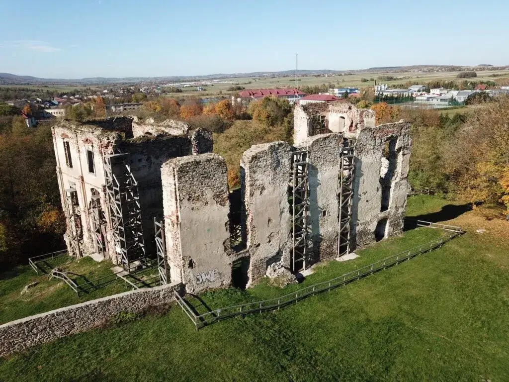 Zdjęcie Świętokrzyskie co zwiedzić: najpiękniejsze miejsca, które musisz zobaczyć