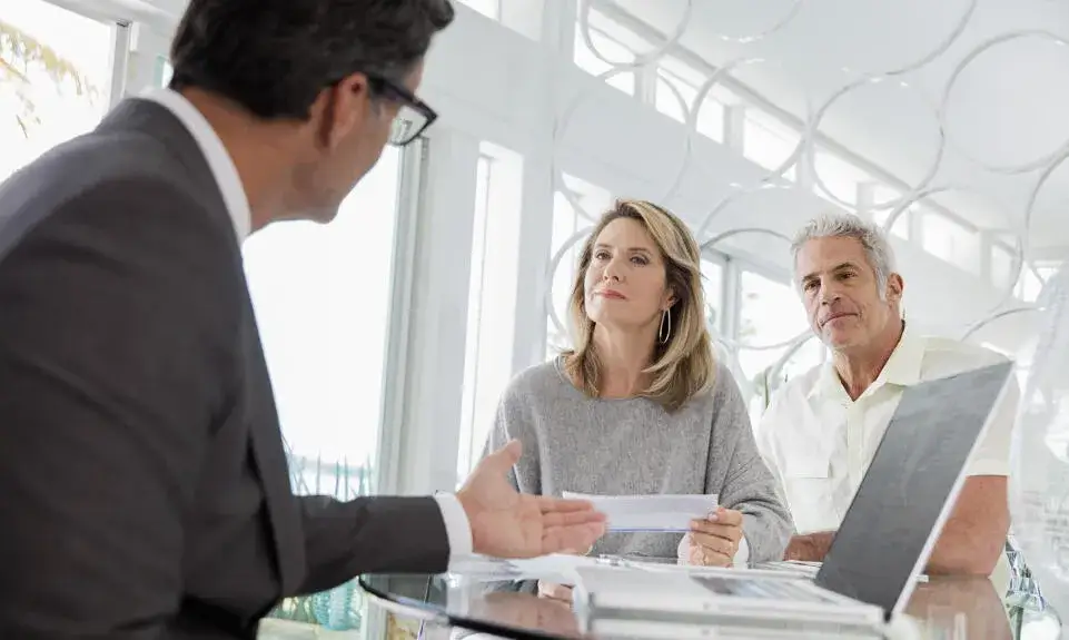 Zdjęcie Kody PKD dla doradztwa finansowego: Uniknij błędów przy rejestracji firmy