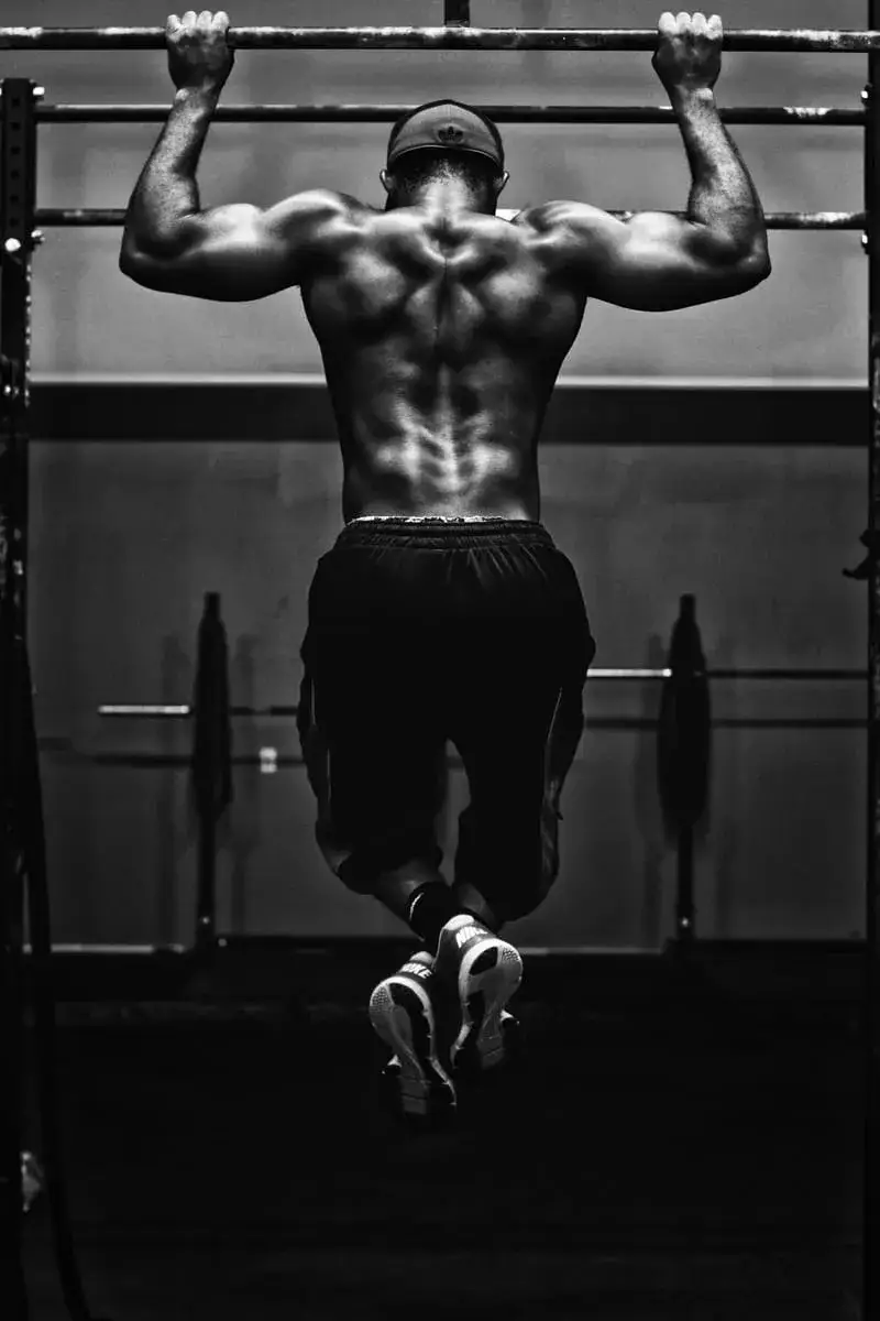 Zdjęcie Crossfit czy kalistenika - która metoda treningowa jest lepsza dla Ciebie?