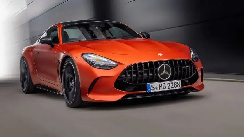 Zdjęcie Mercedes GTS 63S AMG - osiągi, cena i unikalne cechy modelu
