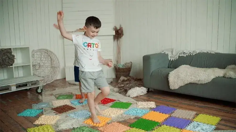 Zdjęcie Mata sensoryczna do chodzenia: Klucz do zdrowego rozwoju dziecka