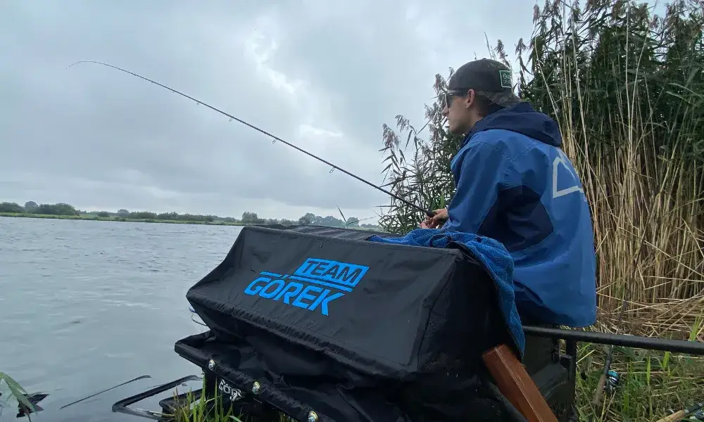 Zdjęcie Wędka feeder do czego? Odkryj jej zastosowanie w wędkarstwie